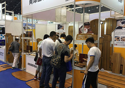 尊龙凯时地板出席了2018年6月中国(郑州)国际汽车后装展览会
