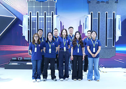 好多人啊。。。。。∽鹆2026 丽江九州汽车生态展览会圆满闭幕